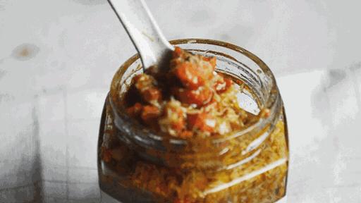 大闸蟹再成美国通缉犯，为啥美国人对大闸蟹束手无策（菲李漫画）