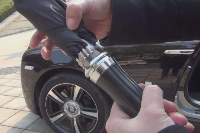 最贵的劳斯莱斯雨伞一把多少钱,劳斯莱斯车里最贵的雨伞多少钱