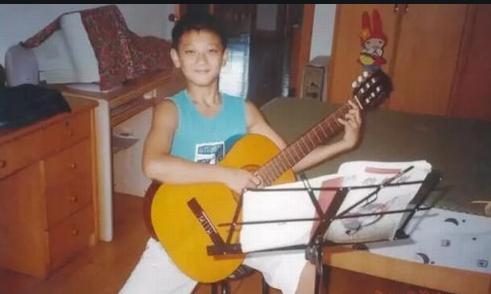 黄子韬装韩国人,黄子韬穷奢极欲