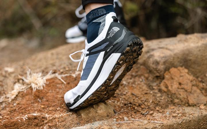 北面与萨洛蒙越野跑鞋有什么区别,北面越野跑鞋500测评