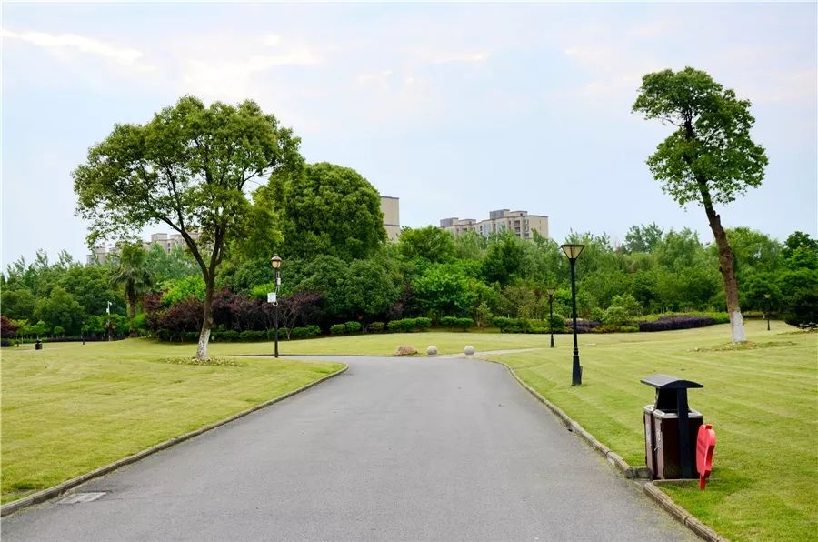 厉害了我的大学！100张图告诉你，有一种青春叫瑶湖高校！