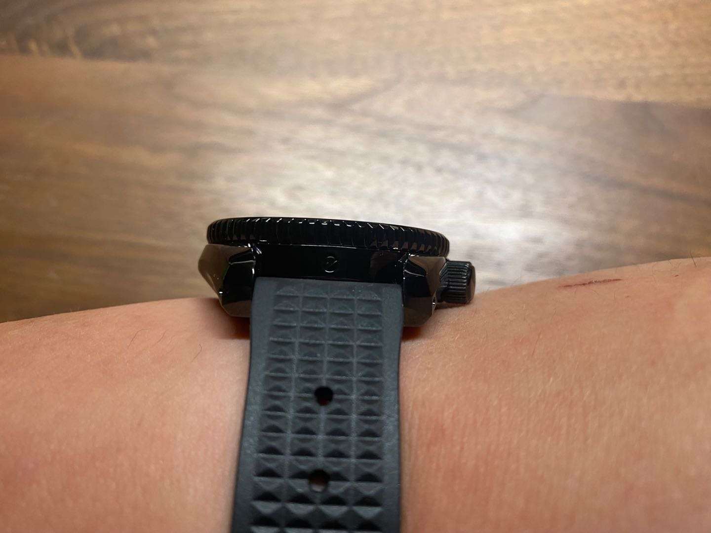 毒液六代评测,黑水鬼开箱真假对比