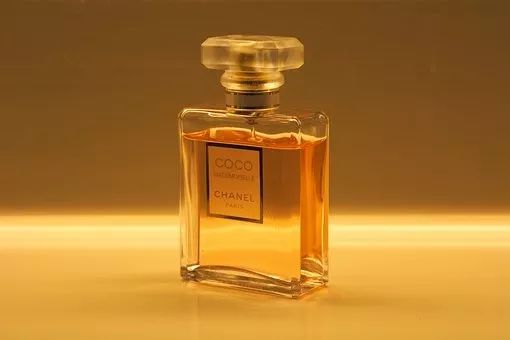 香水看女人什么品味,从香水识别女人