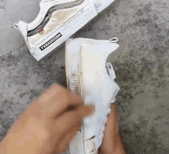 擦鞋神器鞋边发黄了怎么洗,小白鞋发黄神器靠谱吗