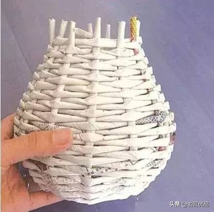 diy手工编织小花篮教程,纸杯和毛线编织的花篮详细教程