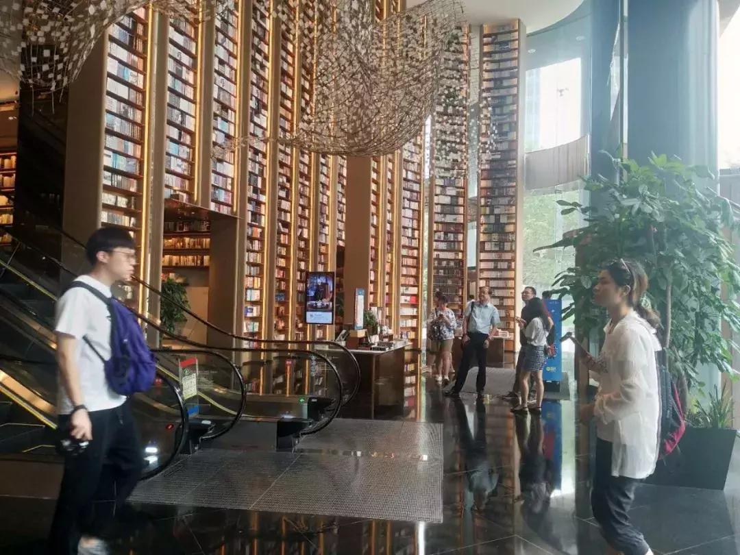 言几又书店西安迈科店,言几又迈科中心旗舰店