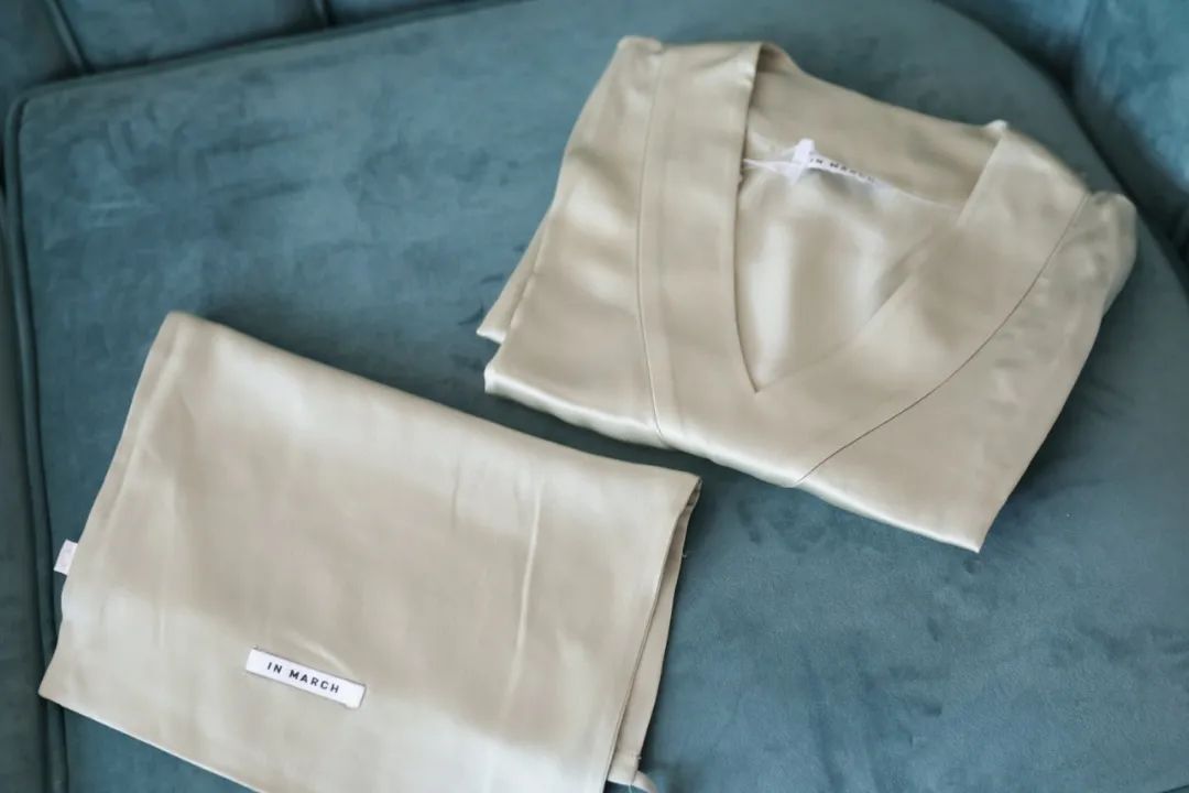 宅家必备的高颜值睡衣,夏季必备真丝枕套