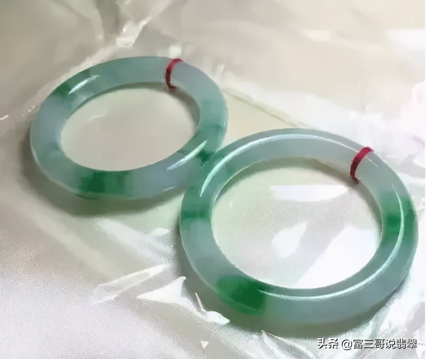 翡翠行家看货手法,翡翠新手怎么买最好