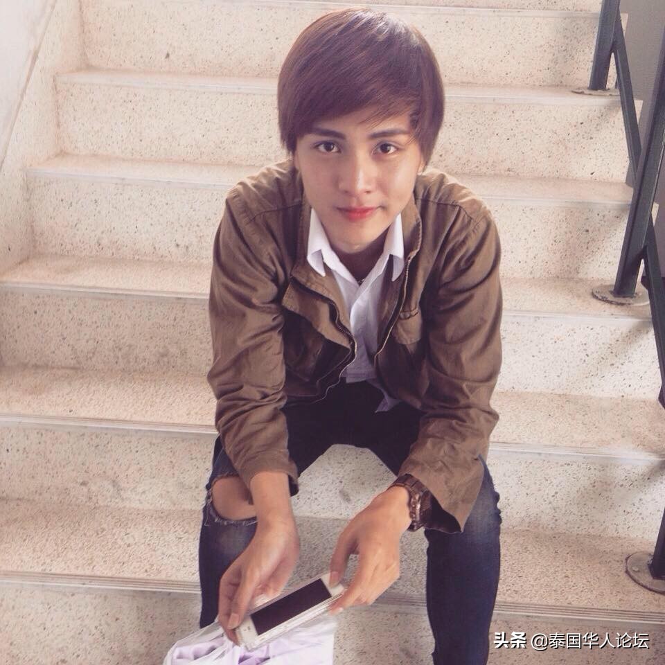 泰国*男美**斥资百万整容变性成美女