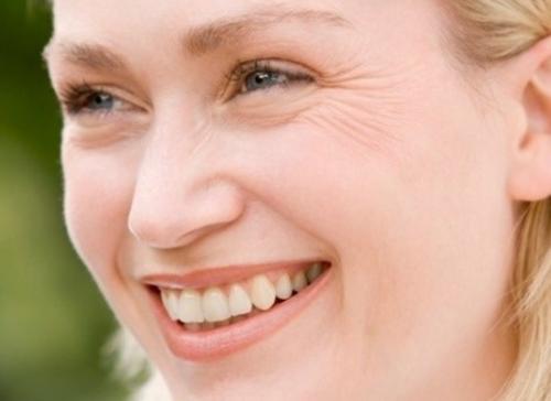 你的脸上有皱纹是什么原因,你的脸上有皱纹怎么办