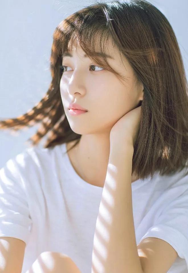 脸大的女生适合什么发型短发,大饼脸短发好打理有气场的发型