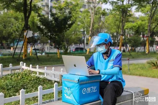 程序员找不到工作要去送外卖吗,5万月薪90后程序员送外卖