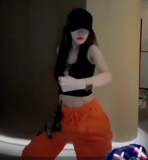 李小璐最新自拍秀小蛮腰,李小璐热舞大秀小蛮腰