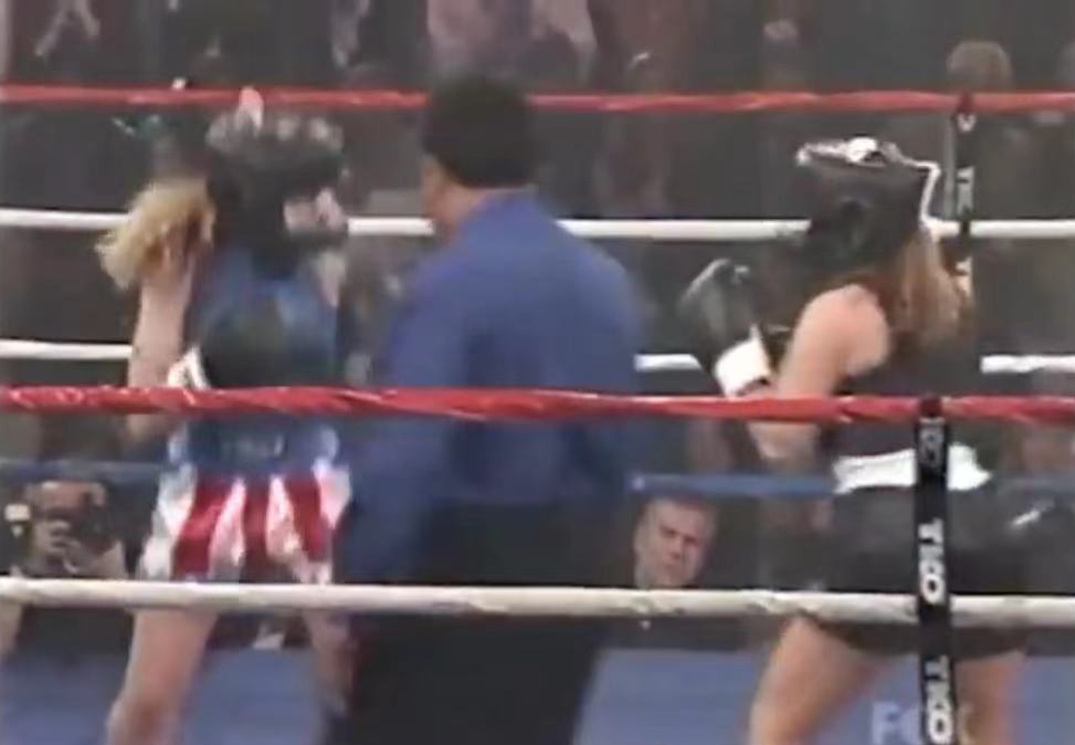 冰上女王,拳击手,色情片女主角,花滑女王的暗黑人生