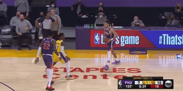 恶犯!2人驱逐!太阳心态崩了!3296天,这场胜利湖人等了整整9年