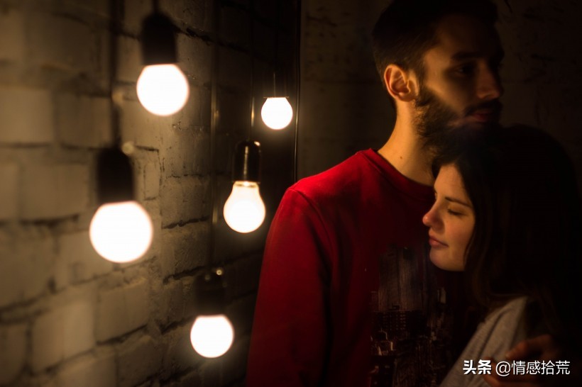 你想跟你前女友复合应该怎么办,家里人劝和前任复合真的很烦