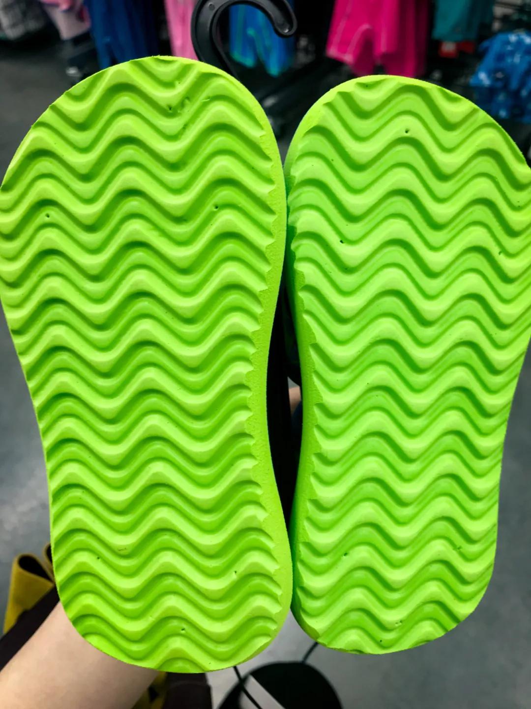 关爱孩子从鞋子开始,关爱宝宝从脚开始