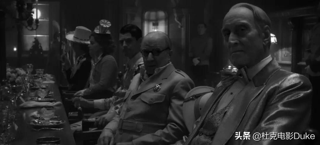 双面「芬奇」，双面「曼克」，暌违六年，预定奥斯卡？