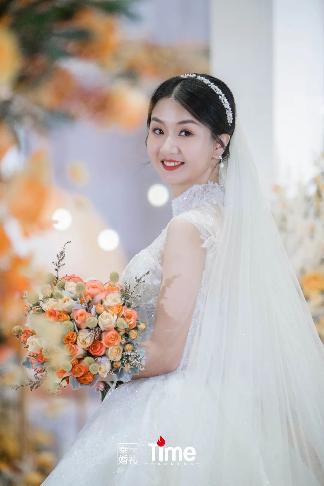 准新娘挑婚纱视频,教你选婚纱照