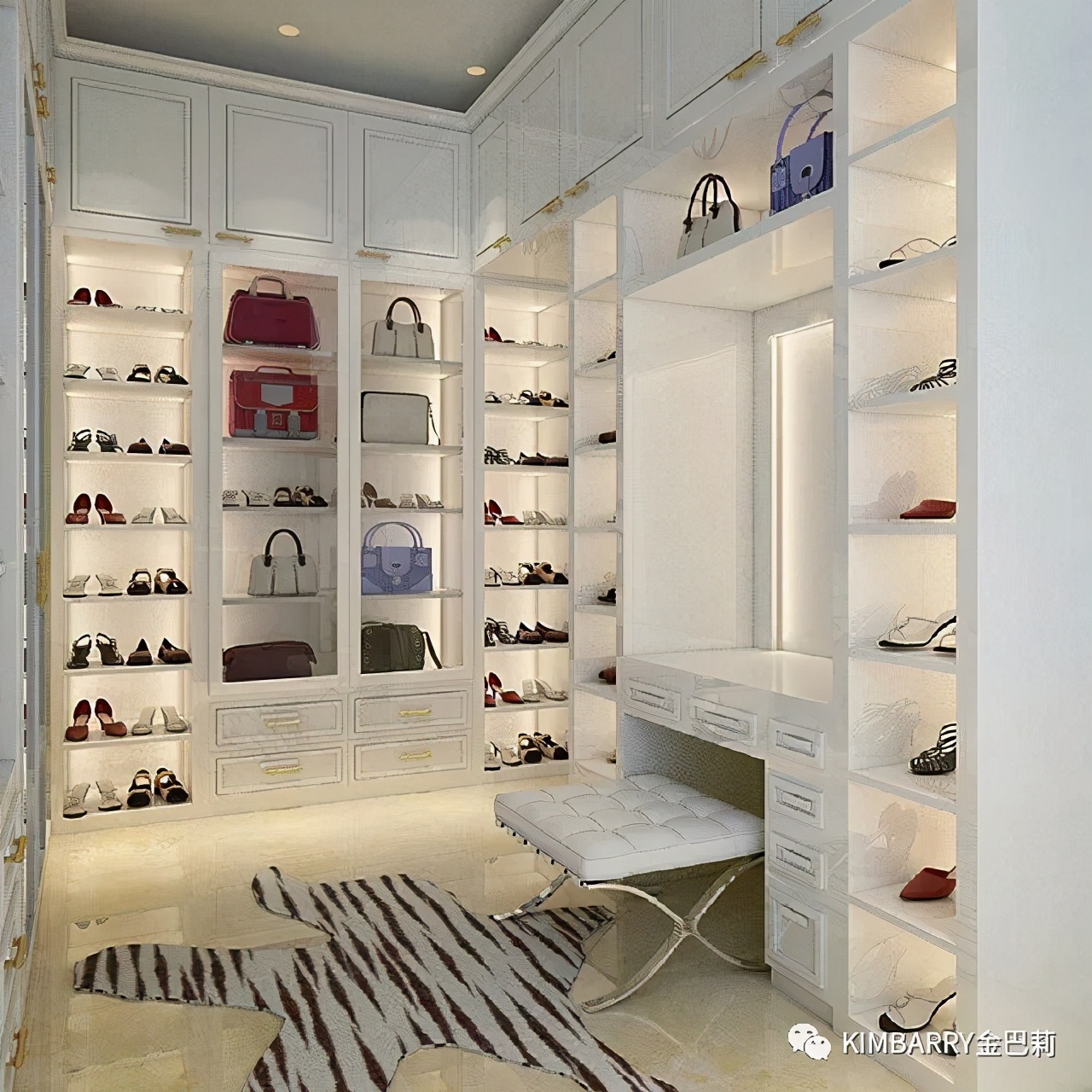 衣帽间发霉潮,衣帽间防霉防潮家用衣物