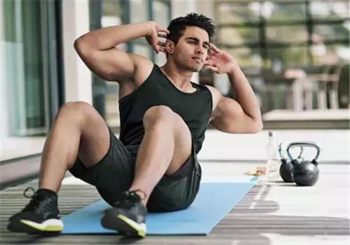 仰卧起坐1星期练仰卧起坐满分,仰卧起坐要从什么姿势做起