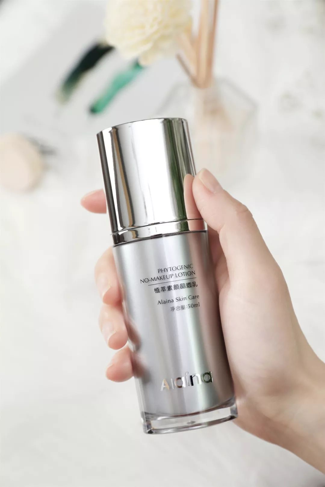 黛珂水乳和雅诗兰黛精华使用顺序,水乳精华面霜防晒气垫的使用顺序