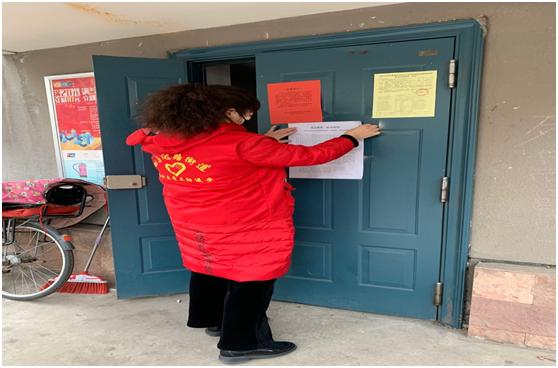 党员干部进社区主动请缨抗疫情,预防疫情税务干部进社区