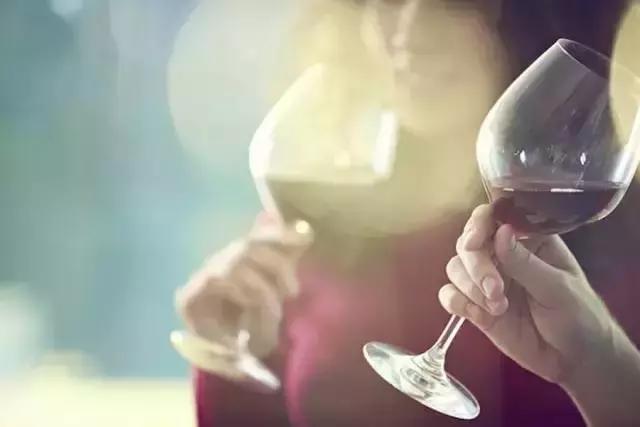 会喝酒的女人经典美句,会喝酒的女人气质好