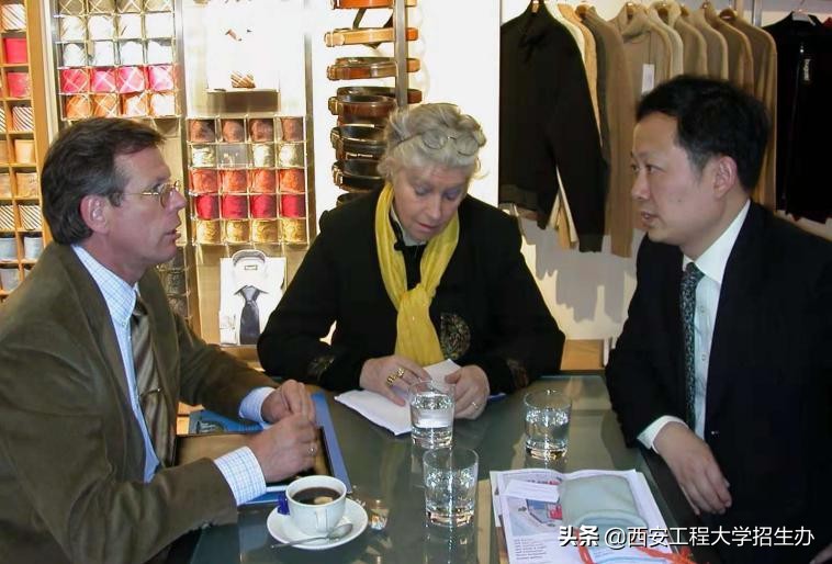 这对夫妻:一起上大学,一起晋升,又一起放弃铁饭碗,下海创业!