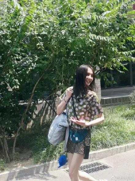 夏季怎么让皮肤降温,夏天很热你知道哪些降温小妙招