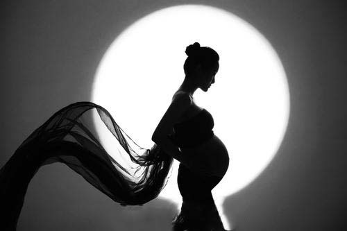 发现怀孕了首先买什么,孕初期就开始囤货