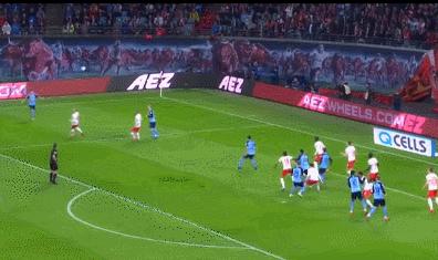 斯卡洛尼吼乌帕梅卡诺,乌帕梅卡诺破单刀