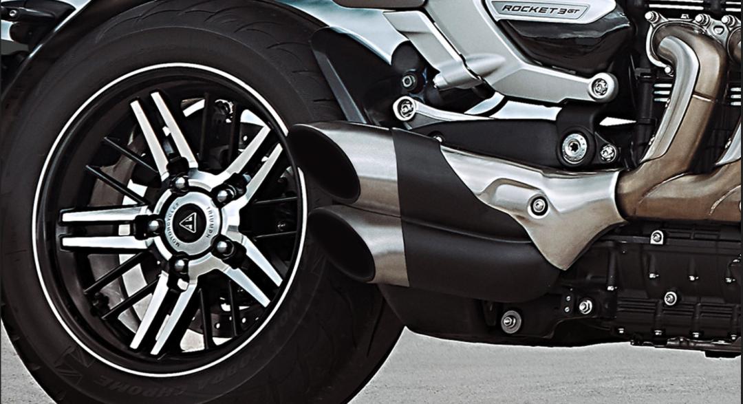 英国凯旋三缸大火箭落地价,凯旋摩托车2024最新款三缸rs