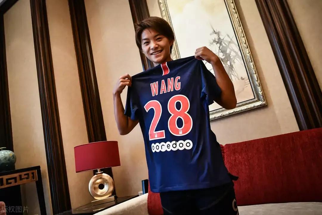 有钱人玩的足球,有钱人才玩的球