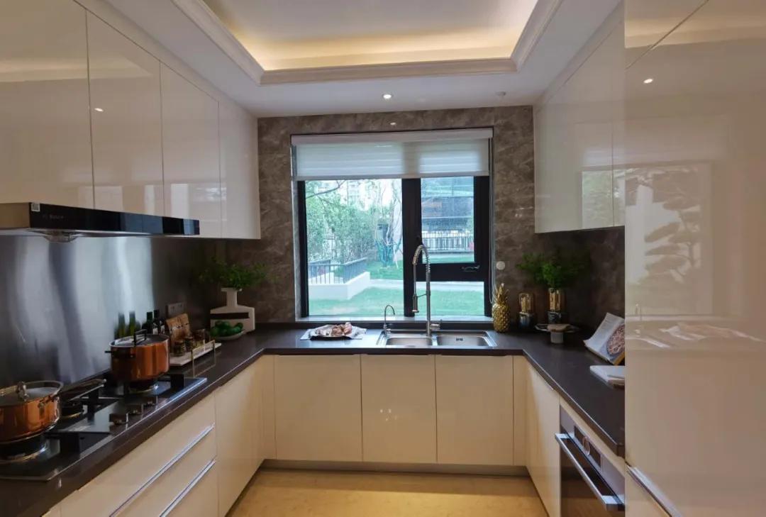 点评金茂府号称中原第一,一座金茂府的真实生活