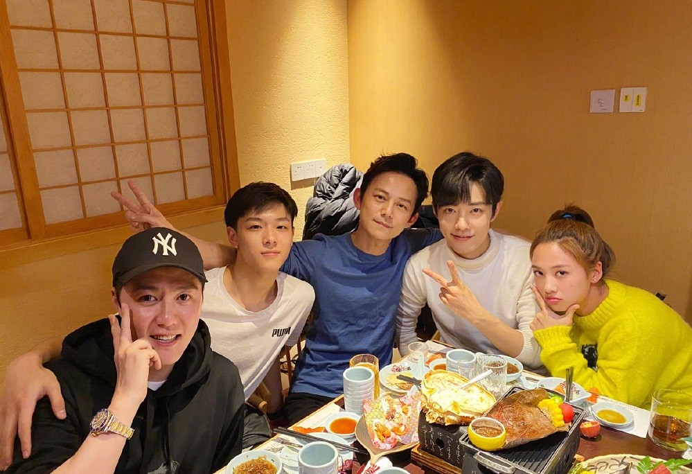 王一博认识肖战哪期天天向上,何炅说过肖战和王一博感情好吗