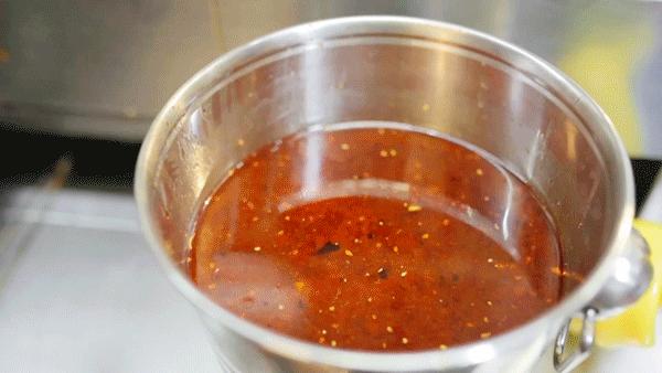 被同事疯狂安利10次的烧烤店！老板说：“我们不想红，人太多啊”