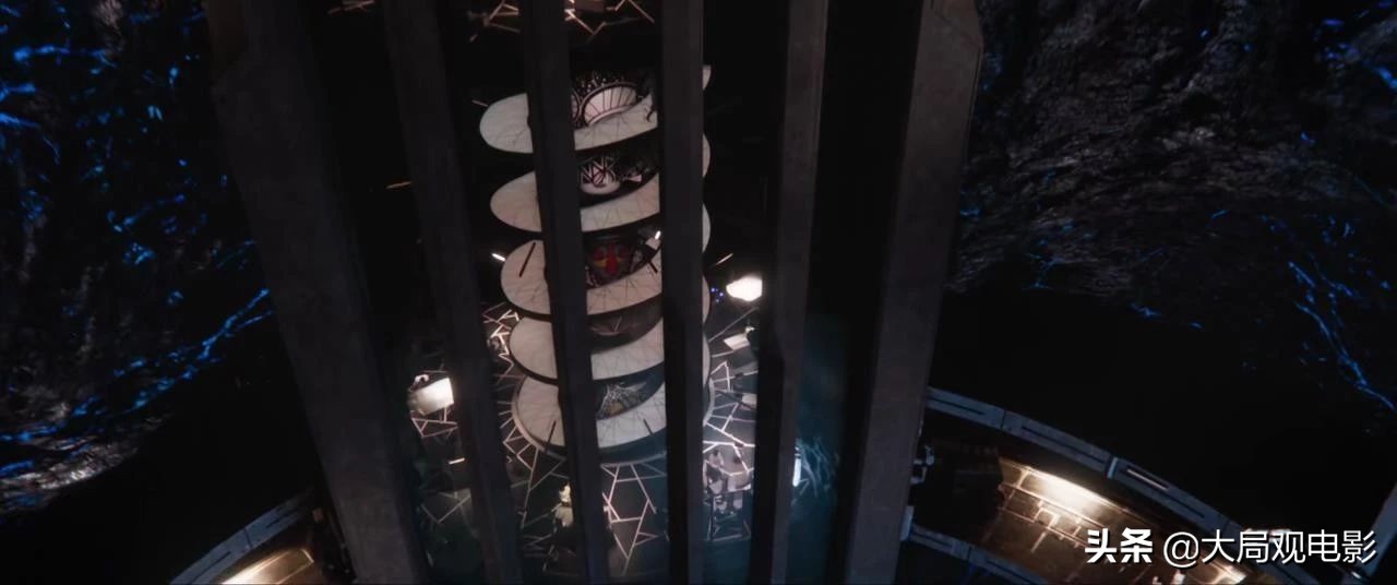 《黑豹》真实存在的瓦坎达，绽放黑的光泽，不自由，毋宁死