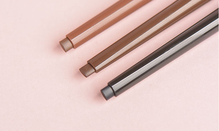 眼线笔推荐不伤眼睛,单眼皮眼线笔初学者推荐