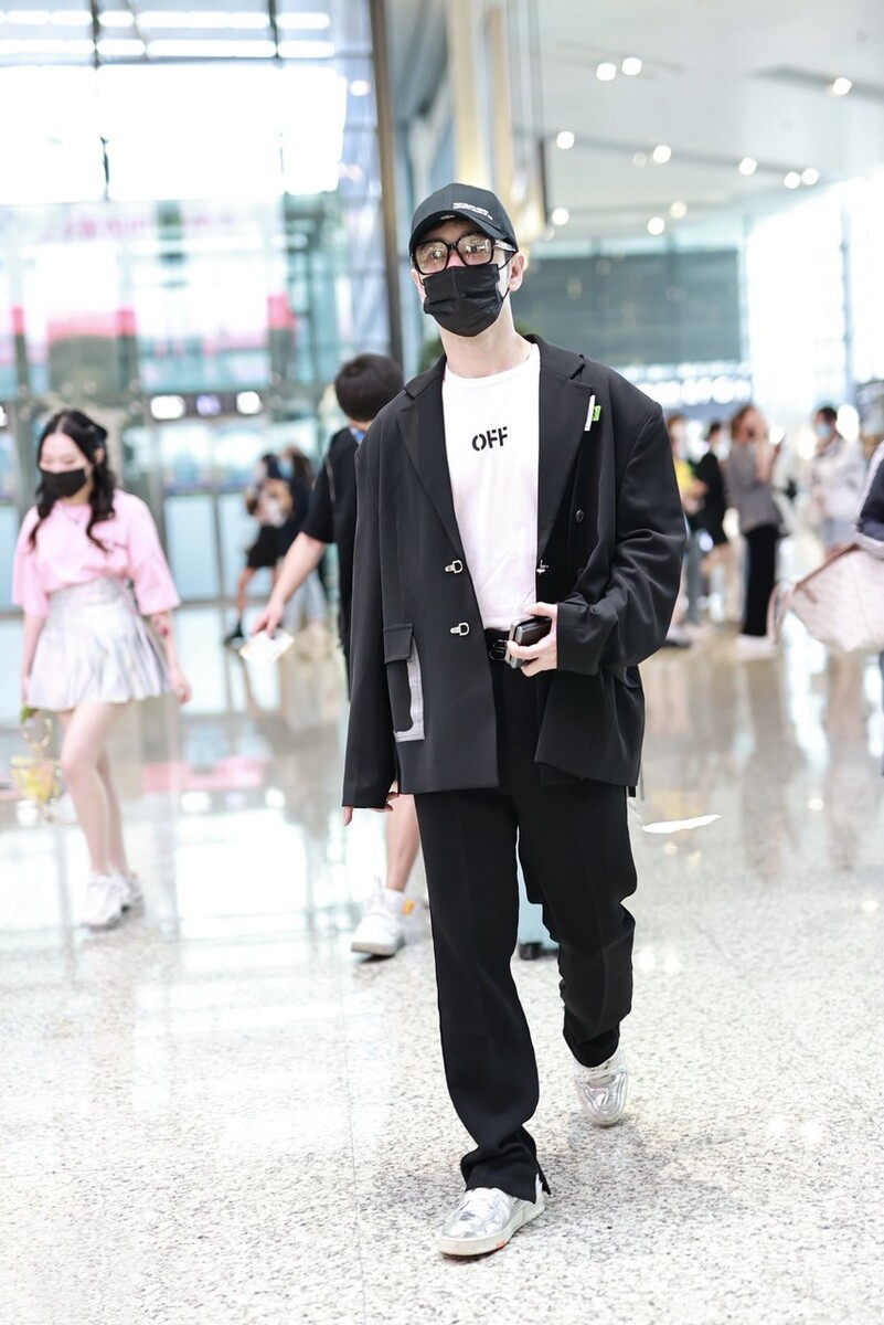 黄晓明带儿子现身机场同款,黄晓明极限挑战厚底鞋