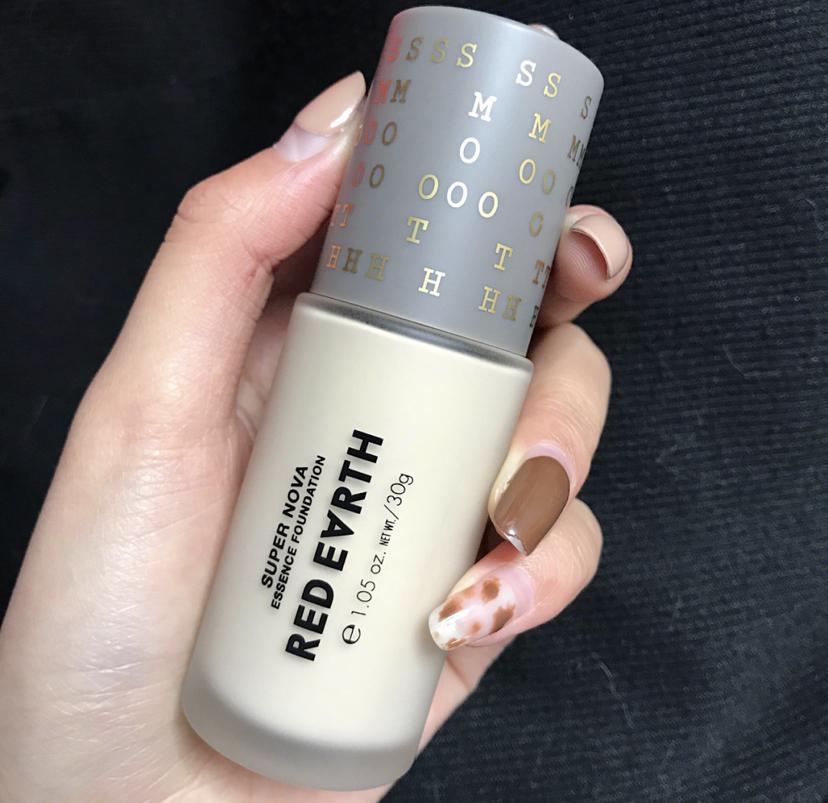 粉底学生党超平价,粉底气垫学生党平价持久服帖遮瑕