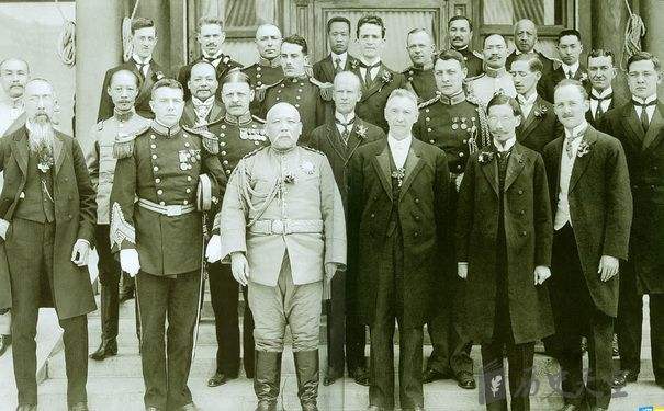 袁世凯为什么要称帝？