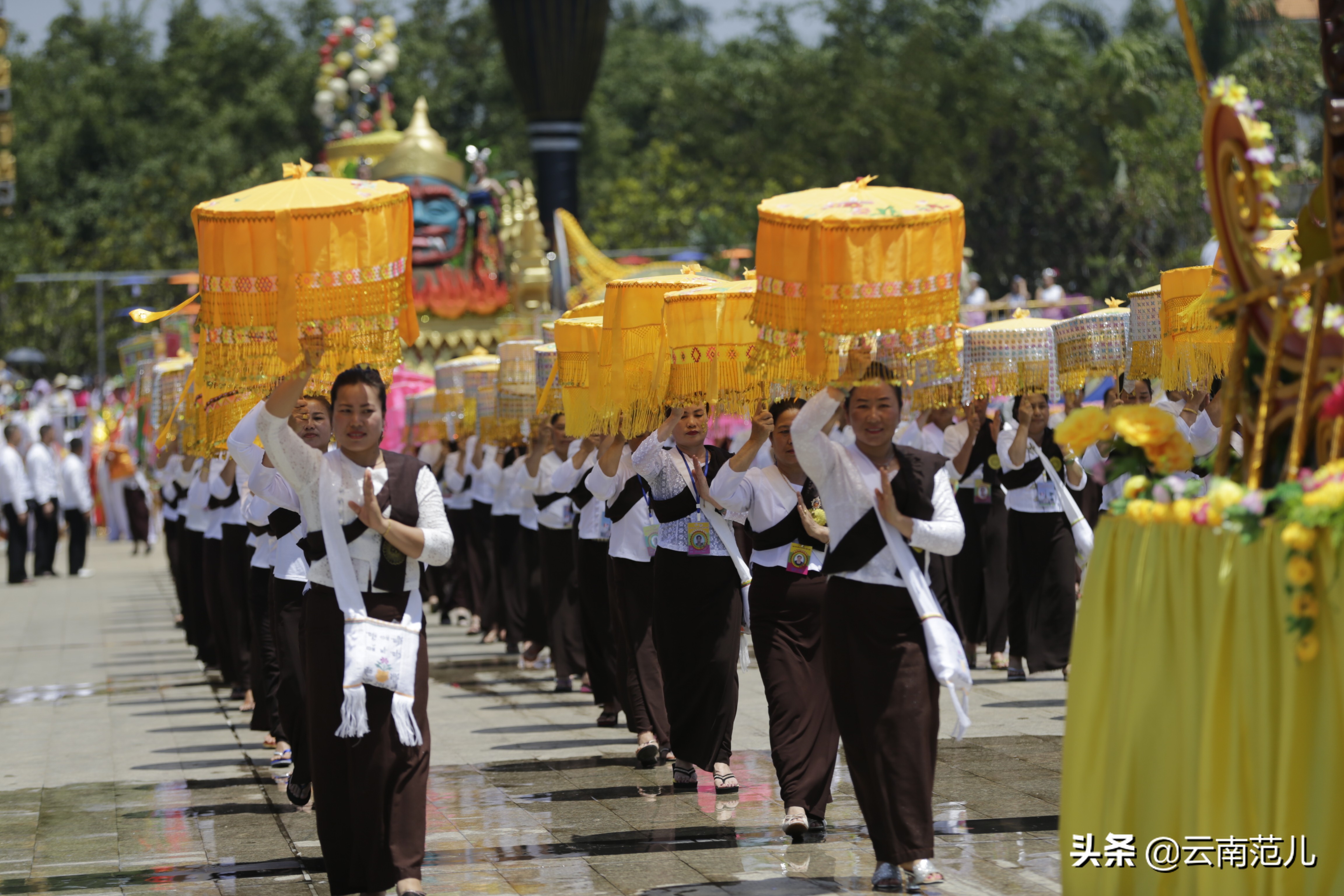 2017德宏芒市国际泼水狂欢节,不一样的德宏芒市泼水节