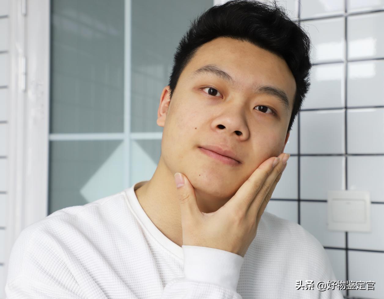 致护尊享实测:春日焕颜剃验,润剃须刀舒适速剃胡茬