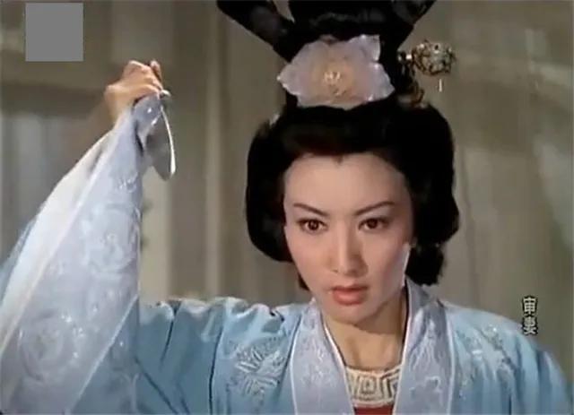 55年前香港老片《审妻》，在内地轰动一时，女主被誉为古典美人