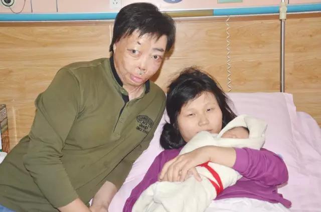 牡丹妇产医院*党**支部为“脑瘫妈妈”*党**晶晶公益募捐