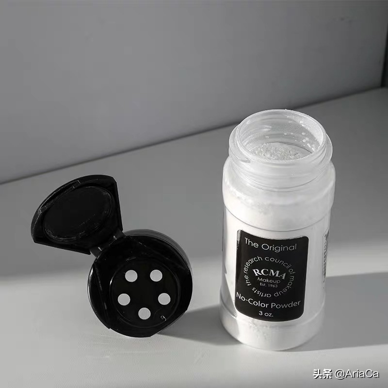 散粉推荐学生平价秋冬,散粉定妆细闪高级感