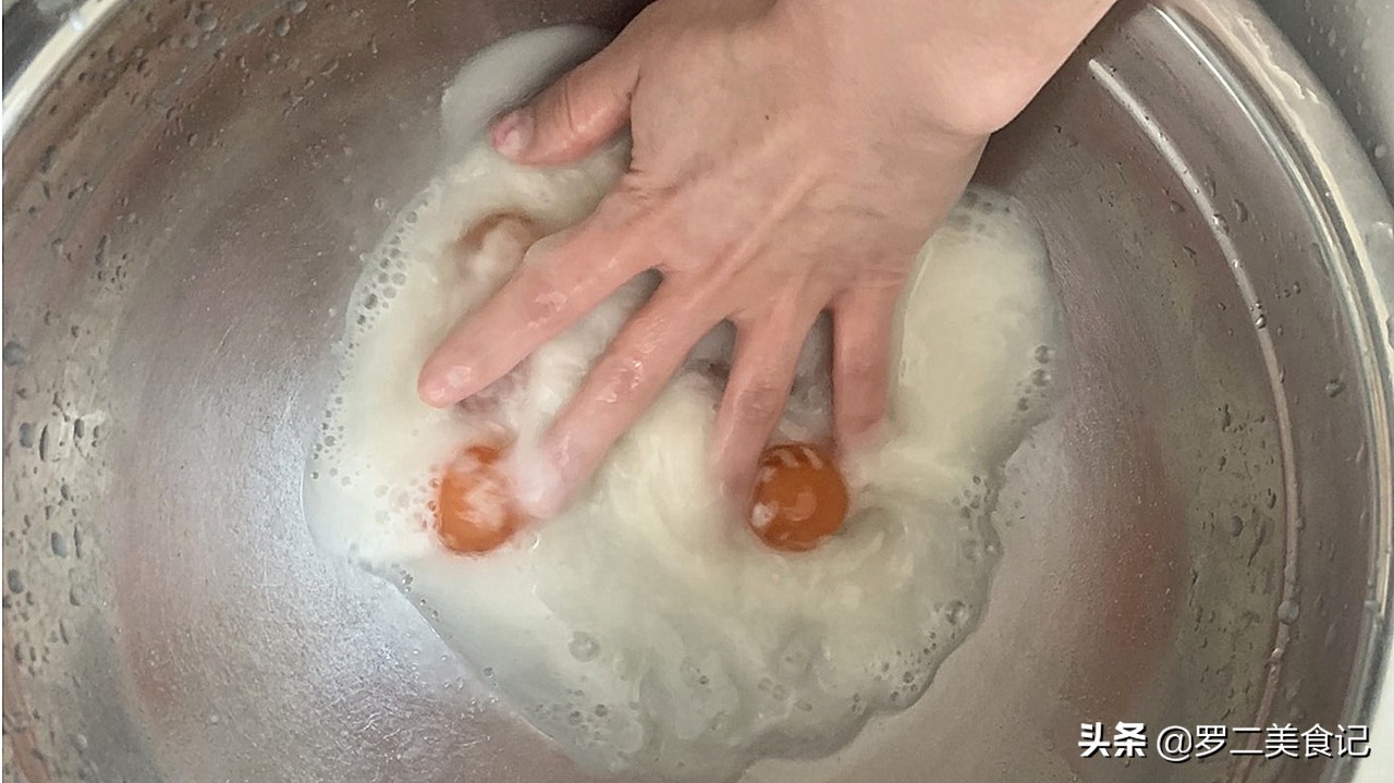 咸蛋黄没腌透怎么做月饼,咸蛋黄做月饼怎么处理才能流油