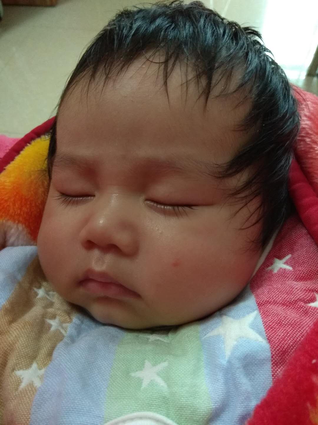 宝宝咳嗽怎么办最有效,喝奶时呛奶咳嗽的正确处理方式