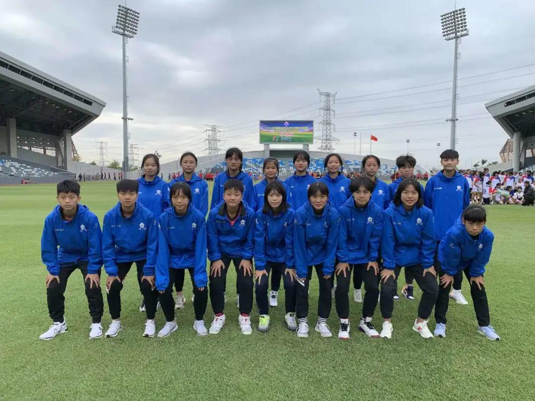 喜报我校足球队喜获甲组乙级亚军,喜报我校足球队再创佳绩